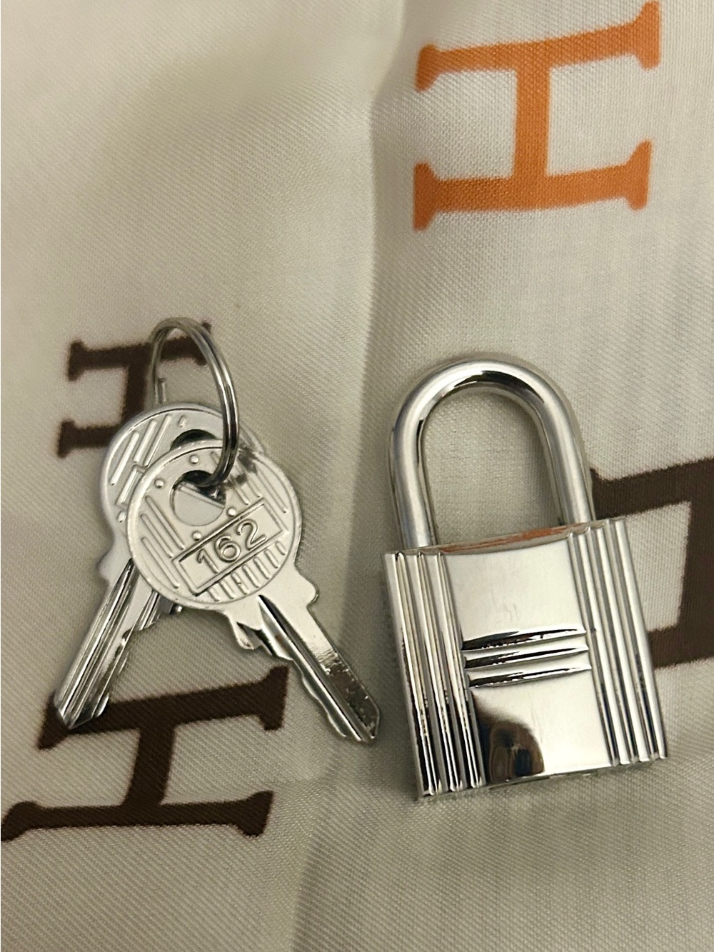 Auth HERMES Silver Cadena Padlock set! Bundled with Tote, shopper, & Scarf - Picture 1 of 16